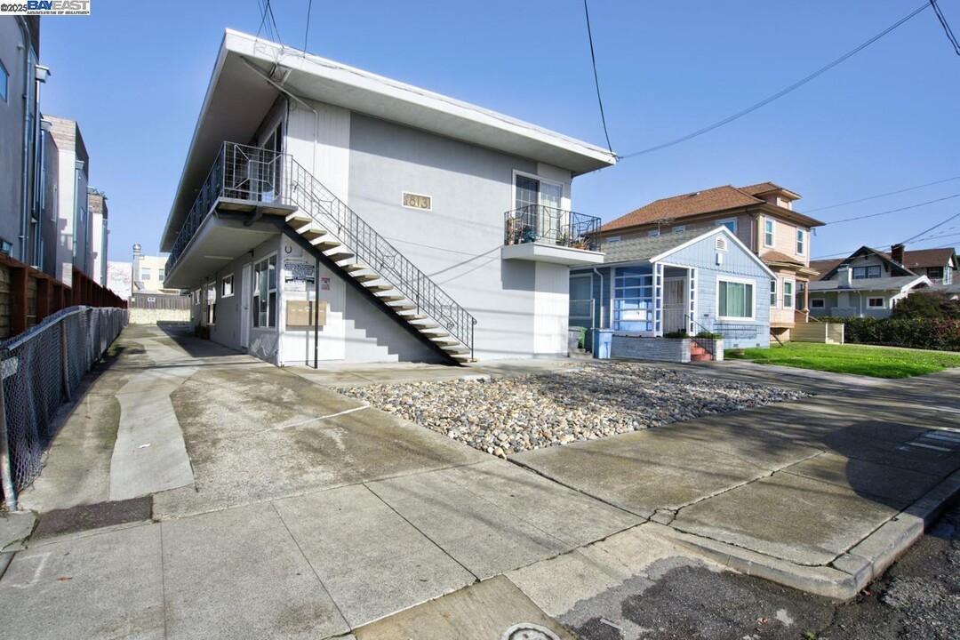 1813 63rd St in Berkeley, CA - Building Photo