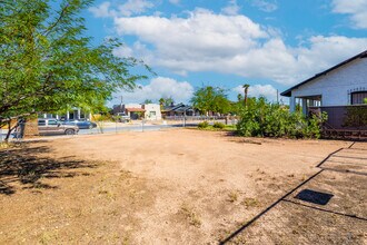 1327 E Pierce St in Phoenix, AZ - Building Photo - Building Photo