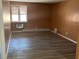 2613 Bergenline Ave in Union City, NJ - Building Photo