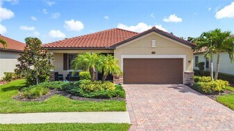 12297 Canavese Ln in Venice, FL - Building Photo