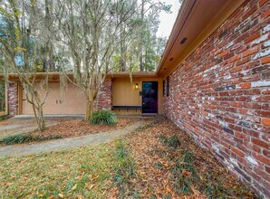 307 Sweetbriar Dr in Tallahassee, FL - Building Photo - Building Photo