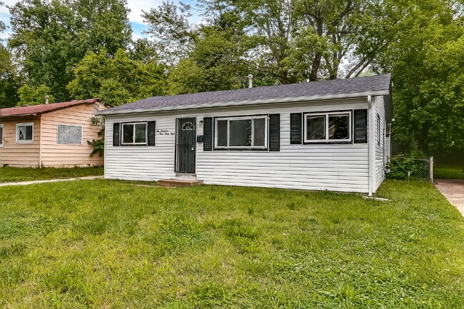 property at 10348 Earl Dr