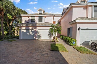 3902 Fairway Dr N in Jupiter, FL - Foto de edificio - Building Photo