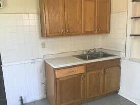 3114 W Clybourn St in Milwaukee, WI - Building Photo