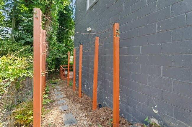 255 Richardson Rd NW in Atlanta, GA - Building Photo - Building Photo