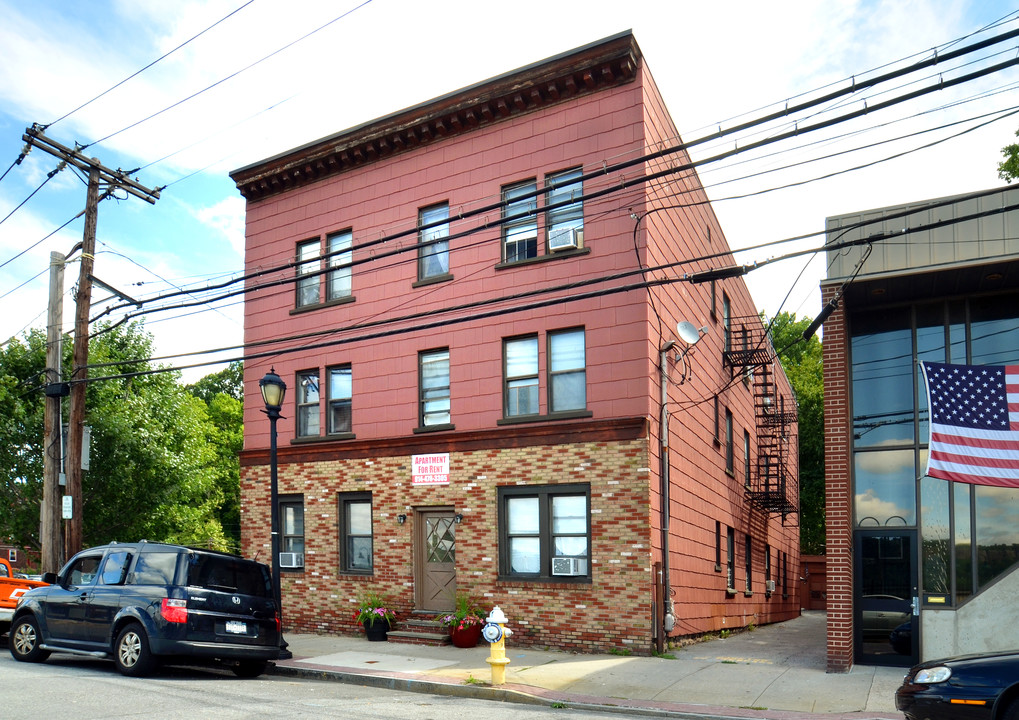 115 Southside Ave in Hastings On Hudson, NY - Foto de edificio