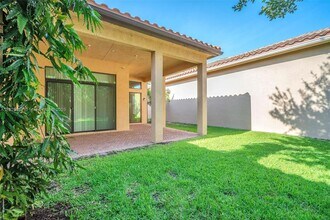 16927 Bridge Crossing Cir in Delray Beach, FL - Building Photo - Building Photo