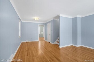 321 S Pleasant St in Royal Oak, MI - Building Photo - Building Photo