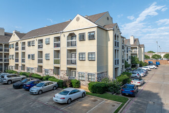 4800 W Lovers Ln in Dallas, TX - Building Photo - Building Photo