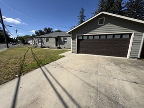 401 Ainsley Ave in Yuba City, CA - Building Photo - Building Photo