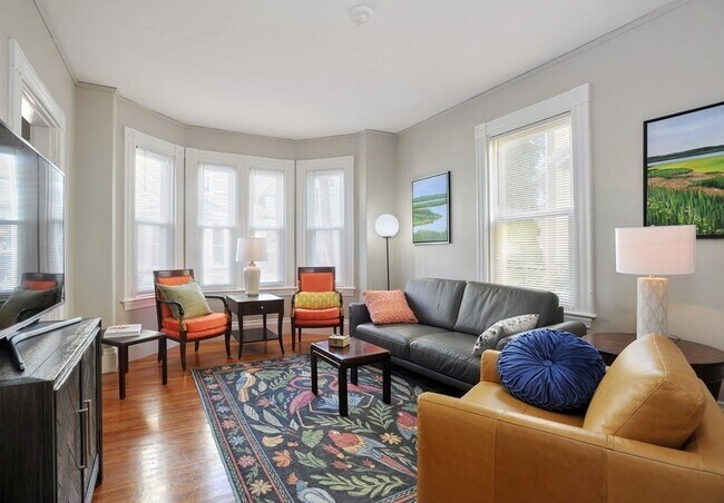 property at 7 Lester Pl