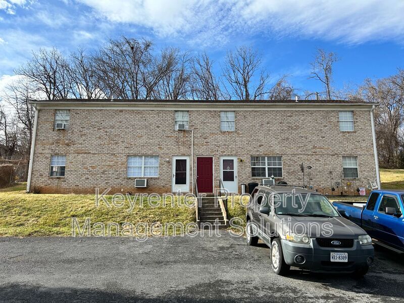 117 Olive St-Unit -#10 in Staunton, VA - Building Photo