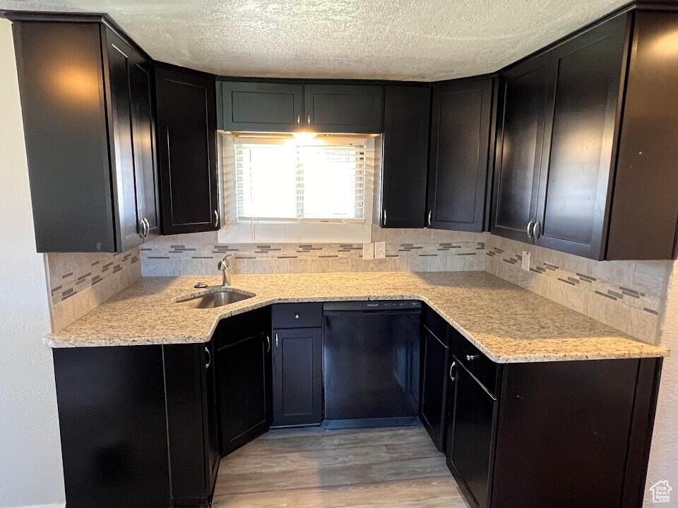 2255 W 4350 S in Roy, UT - Building Photo