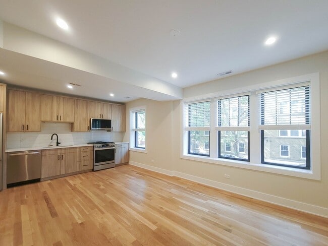 1405 W Belden Ave, Unit 1 in Chicago, IL - Foto de edificio - Building Photo