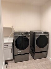 4175 Aura Way in Rancho Cordova, CA - Foto de edificio - Building Photo