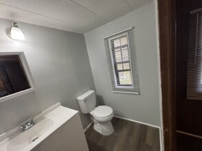 207 Cherry Tree Dr in Asheville, NC - Building Photo - Building Photo