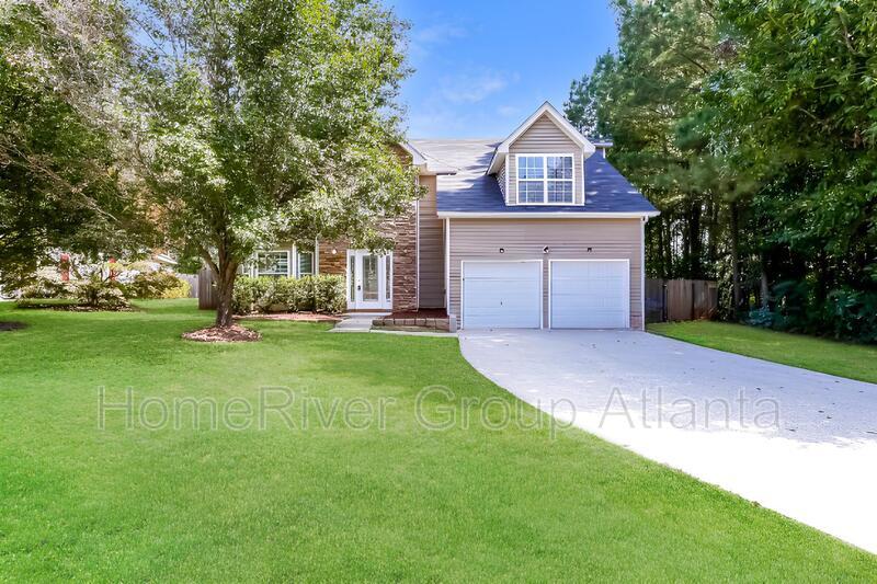 2053 Reflective Waters Rd in Villa Rica, GA - Building Photo