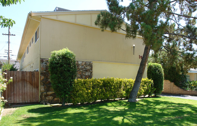 1916 Keeler St in Burbank, CA - Foto de edificio - Building Photo