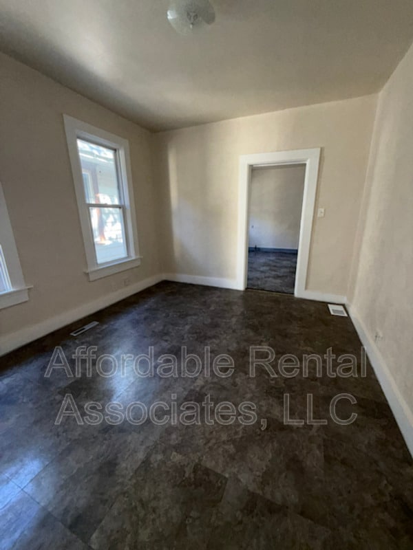 property at 1306 W Scott St