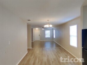 10911 Bosal Trail in San Antonio, TX - Building Photo - Building Photo