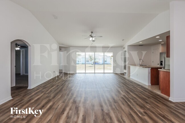 2423 NW 19th Pl in Cape Coral, FL - Building Photo - Building Photo