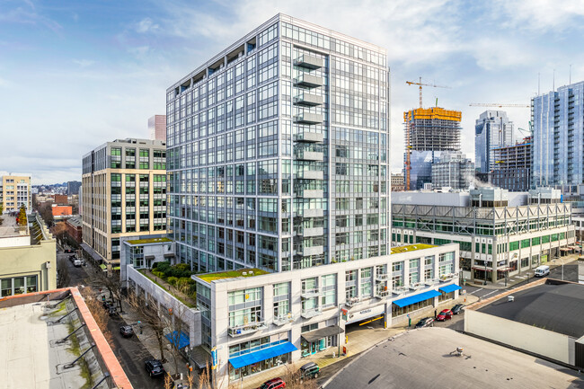 The Louisa Apartments in Portland, OR - Building Photo - Building Photo