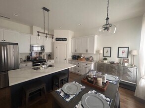 307 Talons Dr in Eagle Point, OR - Building Photo - Building Photo