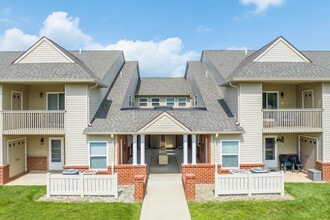 Fox Ridge/ Fox Ridge at Lakeside Apartments in Limerick, PA - Building Photo - Building Photo