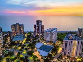4401 Gulf Shore Blvd N in Naples, FL - Building Photo - Building Photo