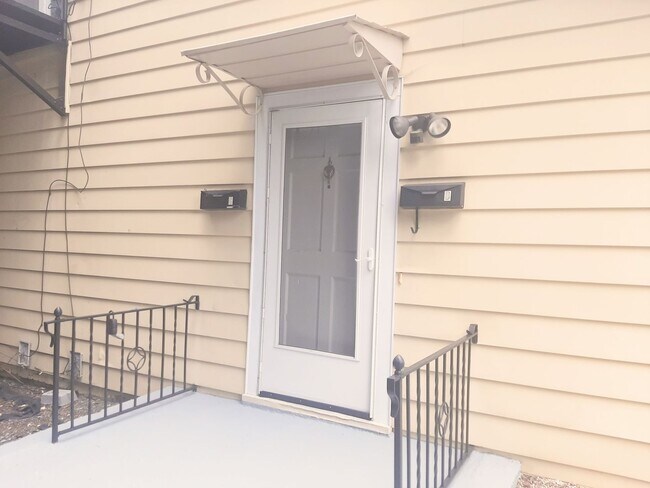 2620 W Knox St in Durham, NC - Building Photo - Building Photo