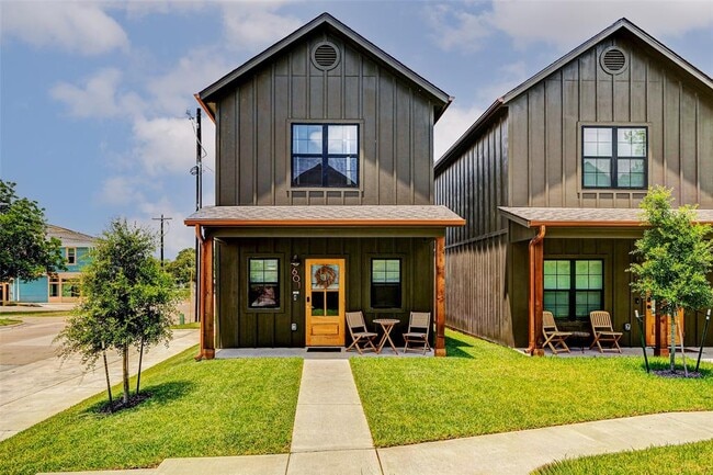 property at 302 W 31st St