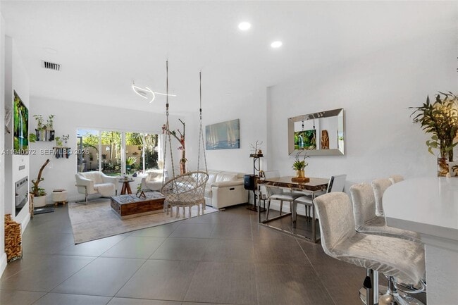 1217 SW 48th Terrace in Deerfield Beach, FL - Building Photo - Building Photo