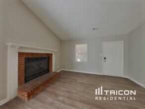 6617 Flat Rock Dr in Charlotte, NC - Building Photo - Building Photo