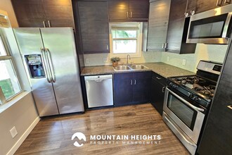 2911 Hudson Cir in Salt Lake City, UT - Building Photo - Building Photo