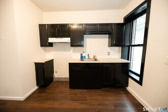 86 Spring St in West Haven, CT - Building Photo - Building Photo