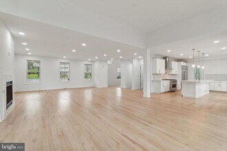 35 Sycamore Pl in Princeton, NJ - Building Photo - Building Photo