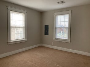 106 Yeardley Ave, Unit 106 B Yeardley Avenue in Lynchburg, VA - Building Photo - Building Photo