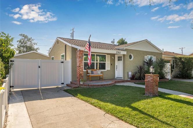 3762 Radnor Ave in Long Beach, CA - Building Photo