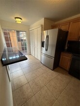 9986 Royal Palm Blvd in Coral Springs, FL - Building Photo - Building Photo