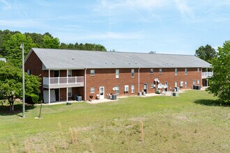 Bells Fork Crossing Apartments in Greenville, NC - Foto de edificio - Building Photo