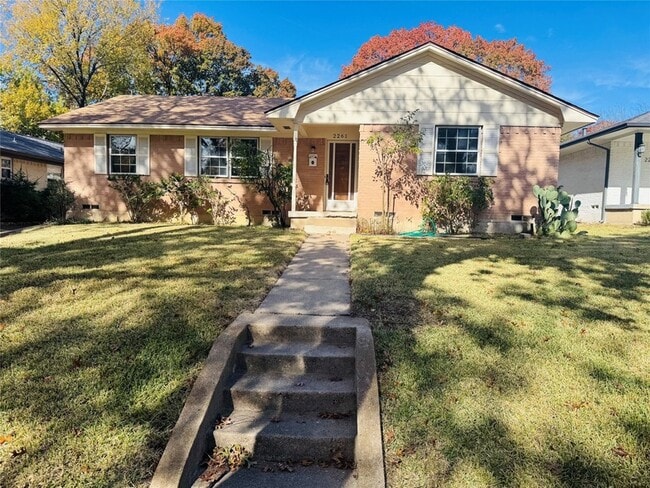 property at 2261 Springhill Dr