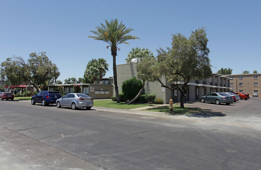 ASU Crossroads in Tempe, AZ - Building Photo