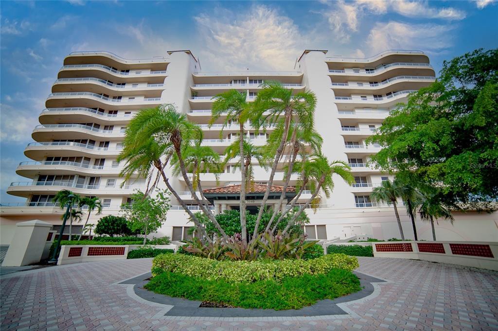 3040 Grand Bay Blvd in Longboat Key, FL - Foto de edificio