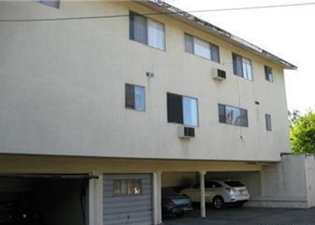 5708 Temple City Blvd in Temple City, CA - Foto de edificio - Building Photo