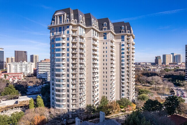 The Vendome on Turtle Creek in Dallas, TX - Building Photo - Building Photo