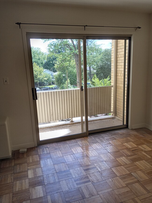 4600 Connecticut Ave NW, Unit 517 in Washington, DC - Building Photo - Building Photo