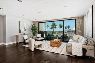 432 N Oakhurst Dr, Unit 503 in Beverly Hills, CA - Foto de edificio - Building Photo