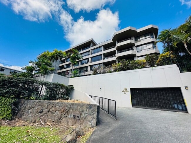 property at 512 Iolani Ave