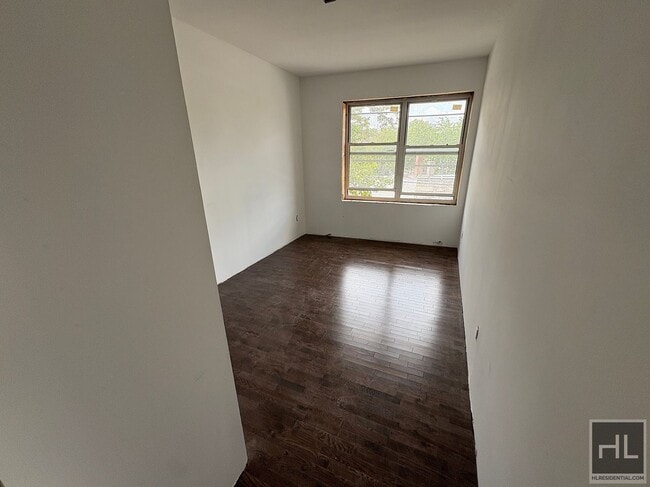 Amsterdam Pl, Mount Vernon in Mount Vernon, NY - Building Photo - Building Photo