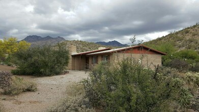 5180 N Kolb Rd in Tucson, AZ - Building Photo - Building Photo